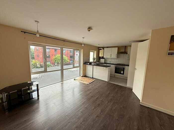 2 Bedroom Flat To Rent In Clevedon Road, Balsall Heath, B12