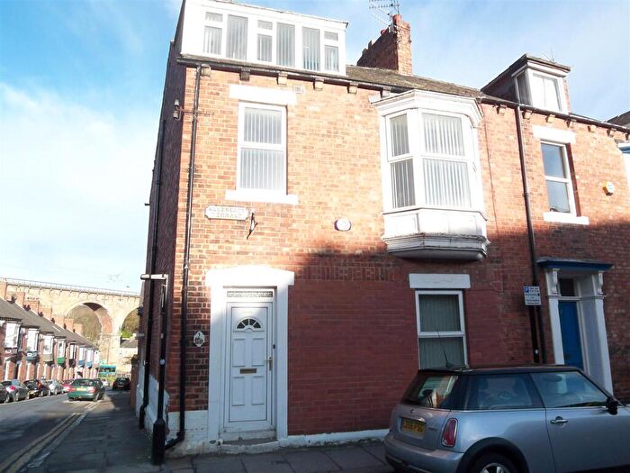6 Bedroom House To Rent In Allergate Terrace, Durham, DH1