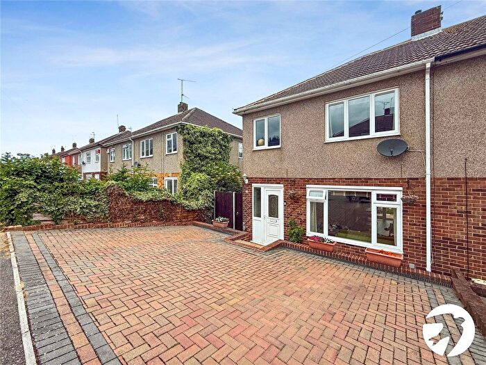 3 Bedroom End Of Terrace House To Rent In Crestway, Chatham, Kent, ME5