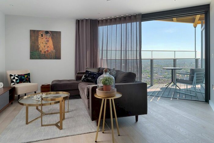 2 Bedroom Flat To Rent In Churchyard Row, London, SE11