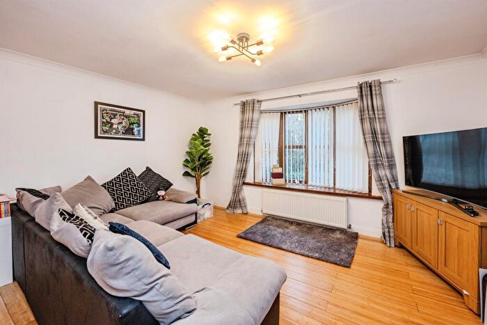 3 Bedroom Detached Bungalow For Sale In Frederick Place, Llansamlet, Swansea, SA7