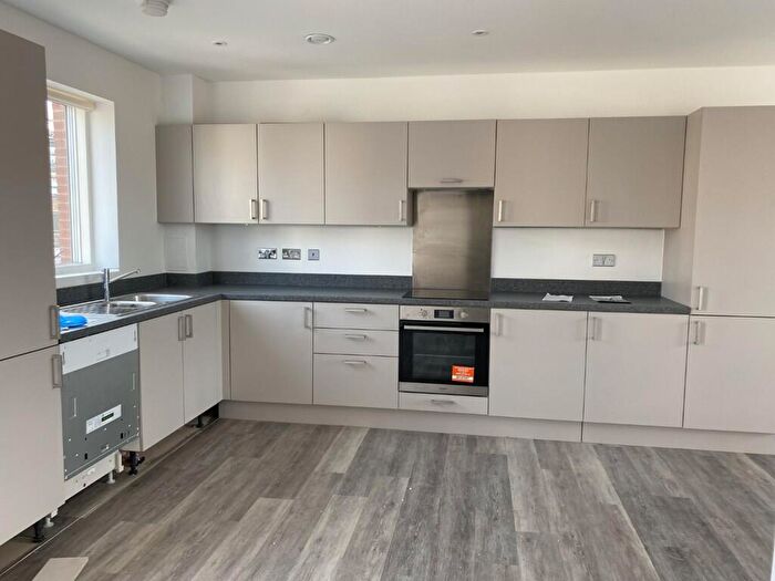 2 Bedroom Flat To Rent In Tylers Place, Maidstone, Kent, ME14