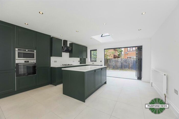 3 Bedroom House To Rent In Mortham Street, London, E15