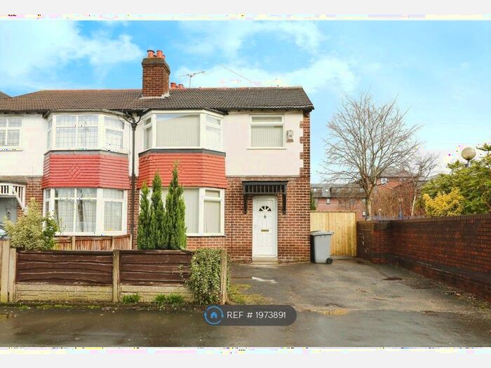 3 Bedroom Semi-Detached House To Rent In Atkinson Road, Sale, M33