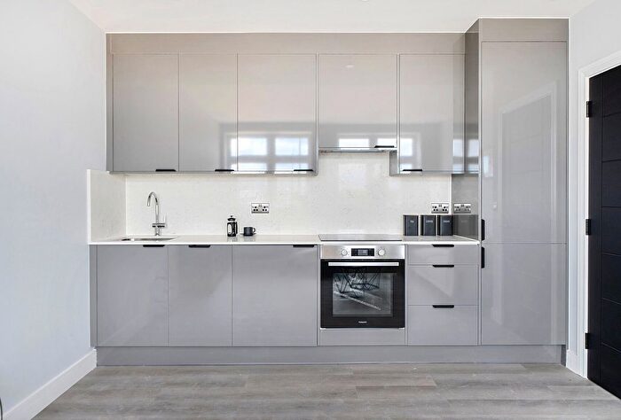 1 Bedroom Flat For Sale In London Road, Cheam, Sutton, SM3