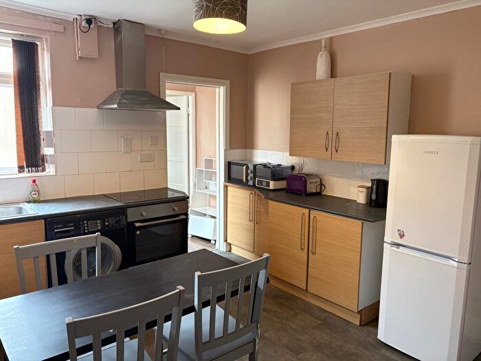3 Bedroom Terraced House To Rent In New Street, Huthwaite, NG17