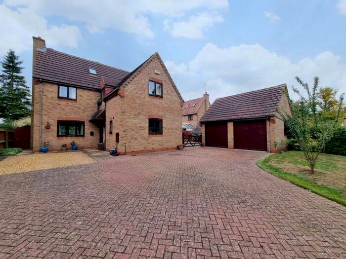 5 Bedroom Detached House For Sale In Browns Close, Moulton, Northampton, NN3