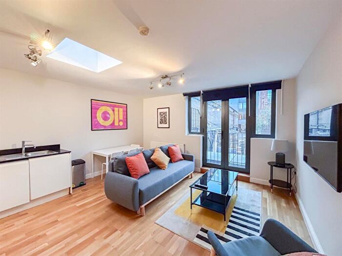 2 Bedroom Flat To Rent In Camden High Street, NW1