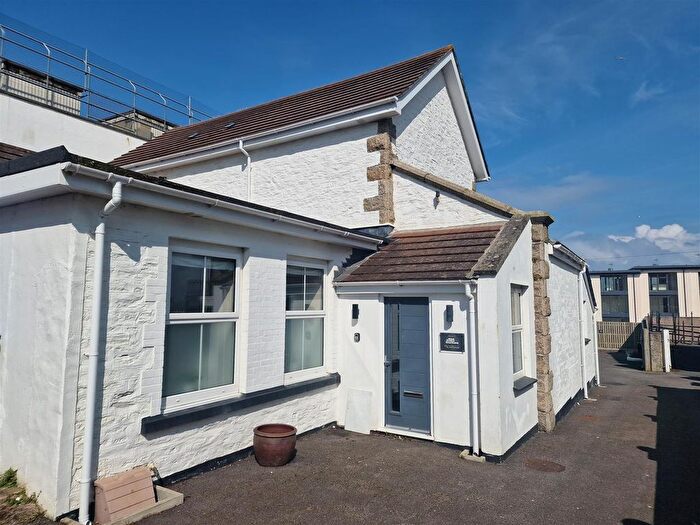 2 Bedroom Flat For Sale In East Street, Newquay, TR7
