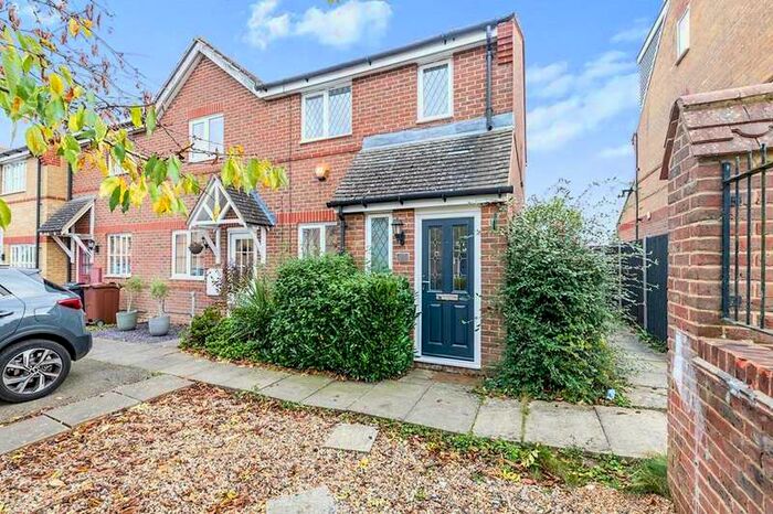 3 Bedroom House To Rent In Wansbeck Close, Stevenage, Hertfordshire, SG1