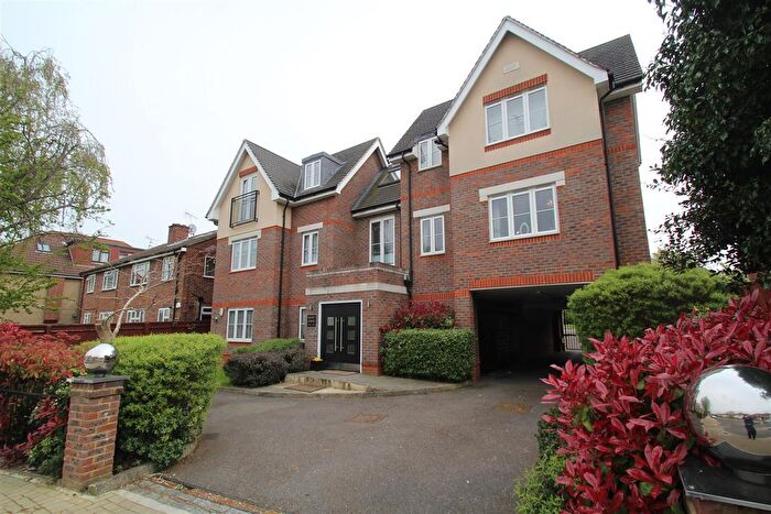 1 Bedroom Flat To Rent In Oxhey Lodge, Harrow, HA1
