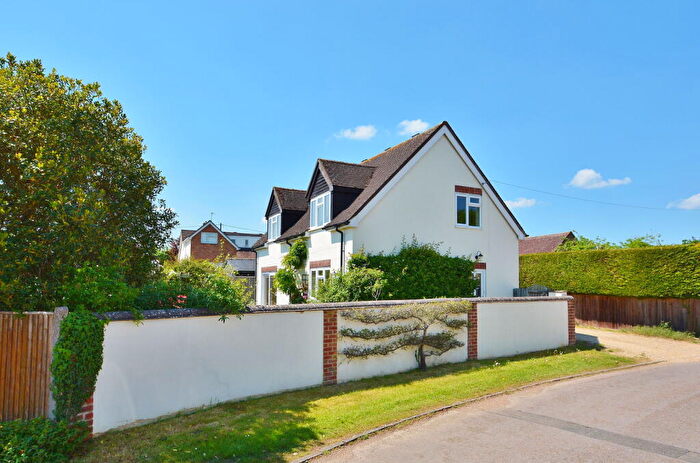 3 Bedroom Detached House For Sale In Brookside Close, Tiddington, OX9