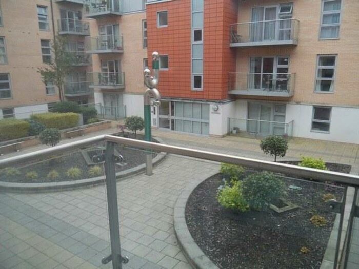 1 Bedroom Flat To Rent In Queen Mary Avenue, E18