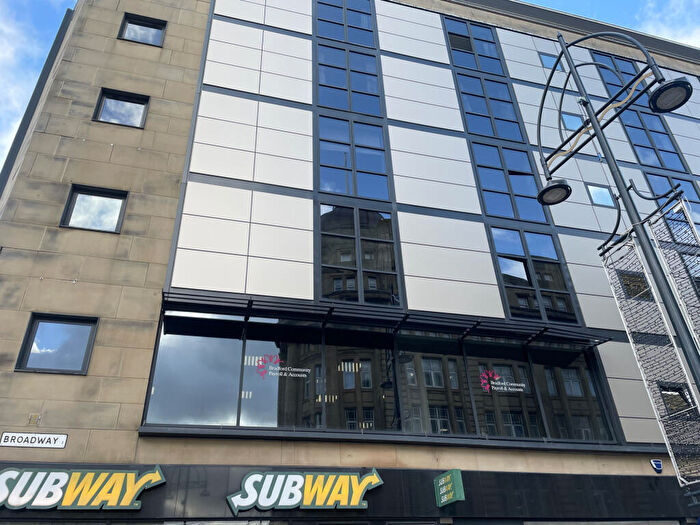 2 Bedroom Apartment To Rent In Landmark House, Broadway, Bradford, West Yorkshire, BD1