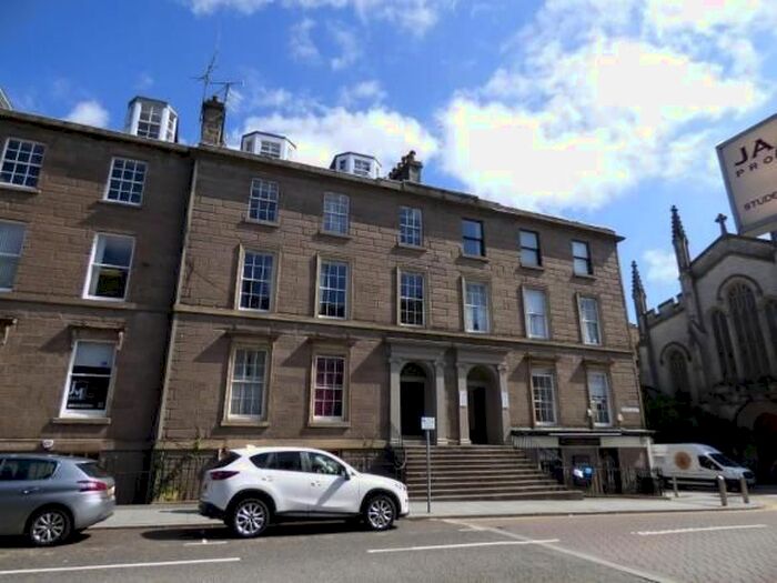 3 Bedroom Flat To Rent In South Tay Street, Dundee, DD1