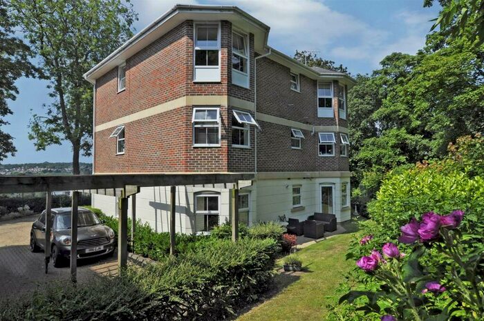 2 Bedroom Apartment To Rent In Chesham Road, Berkhamsted, HP4