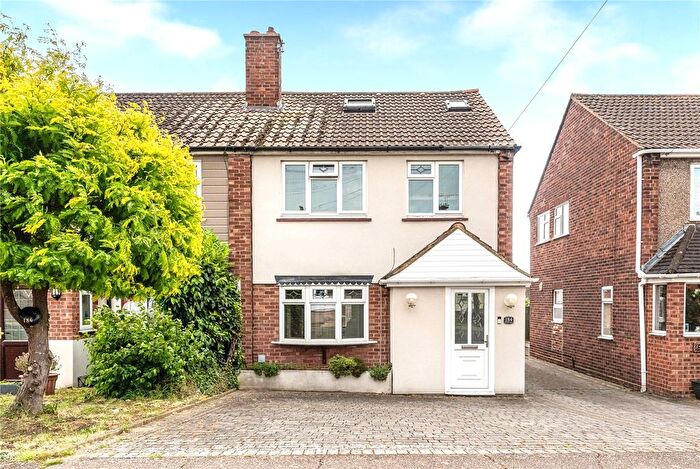 3 Bedroom Semi-detached House For Sale In Abbotts Drive, Stanford-Le-Hope, Essex, SS17