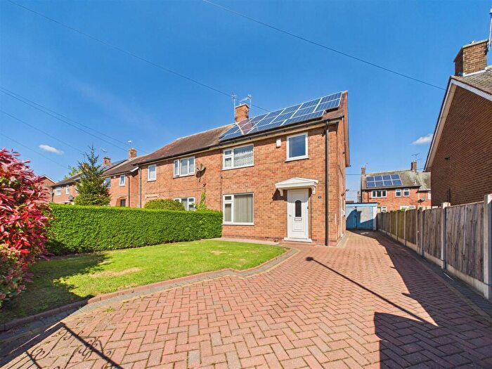3 Bedroom Semi Detached House To Rent In Grierson Avenue, Nottingham, NG5