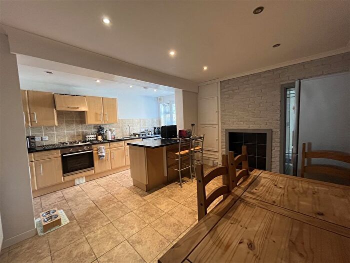 3 Bedroom House To Rent In Ysgol Street, SA1