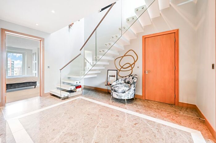 3 Bedroom Flat For Sale In Lockside House, Chelsea Creek, SW6