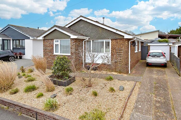 3 Bedroom Detached Bungalow For Sale In Cook Avenue, Newport, Isle Of Wight, PO30