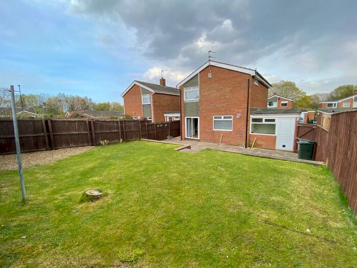 3 Bedroom House To Rent In Hesket Court, Kingston Park, NE3