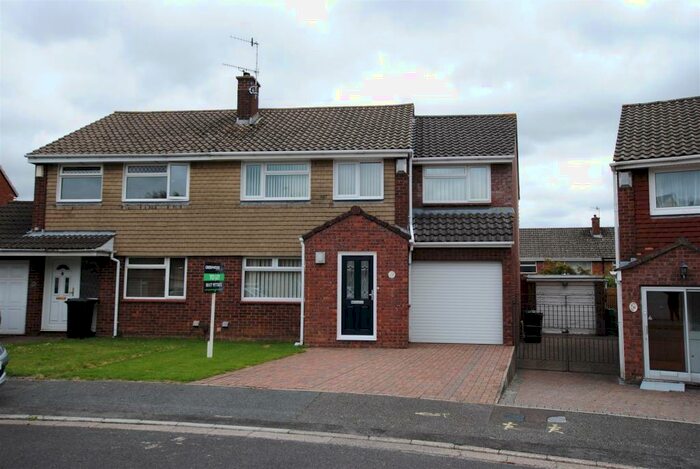 4 Bedroom Semi-Detached House To Rent In Hazel Cote Road, Whitchurch, Bristol, BS14