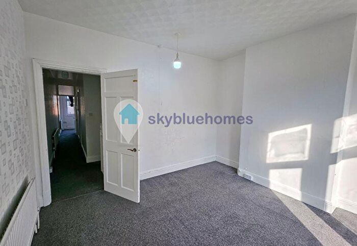 3 Bedroom Terraced House To Rent In Cromer Street, Leicester, LE2