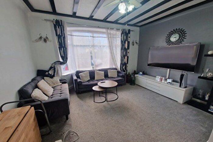 4 Bedroom Property To Rent In Birchfields Road, Manchester, M13