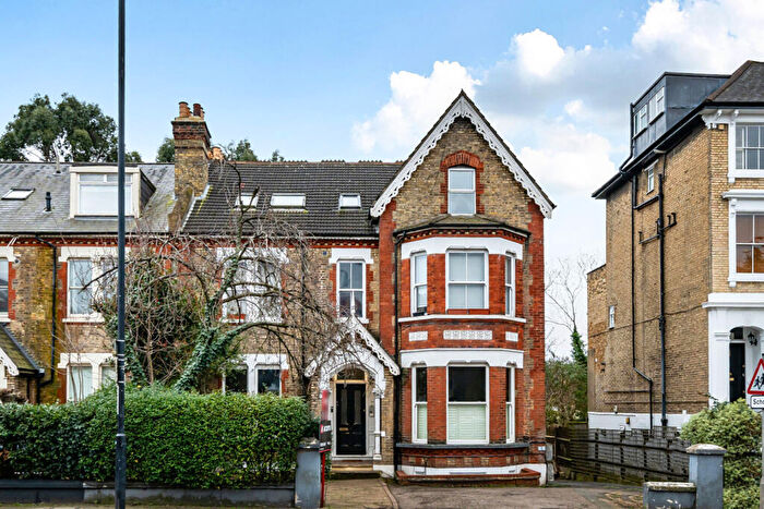 1 Bedroom Apartment For Sale In Thurlow Park Road, London, SE21
