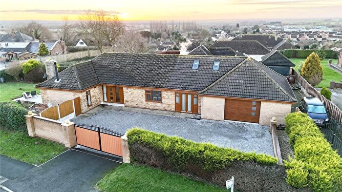 4 Bedroom Detached Bungalow For Sale In High Leys Road, Scunthorpe, DN17