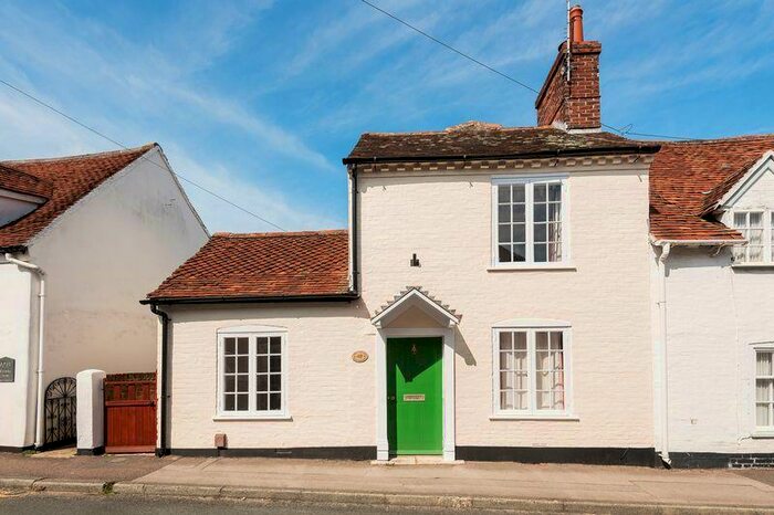 2 Bedroom End Of Terrace House To Rent In West Street, Titchfield Village, PO14