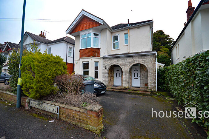 2 Bedroom Flat To Rent In Richmond Park Crescent, Queens Park, BH8