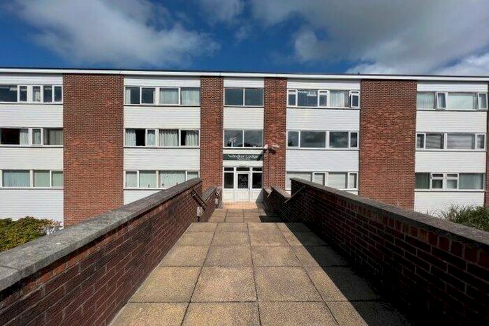 2 Bedroom Flat To Rent In Windsor Road, Lytham St. Annes, FY8