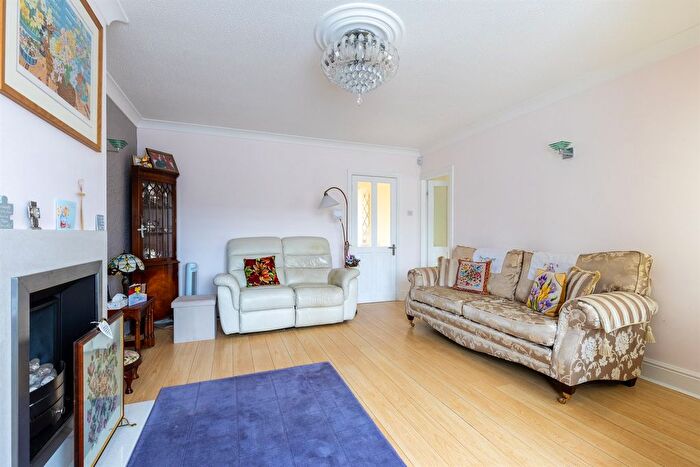 2 Bedroom Semi-Detached House For Sale In New Farm Court, The Village, Great Barrow, CH3