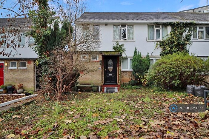 2 Bedroom Flat To Rent In Penge, London, SE20