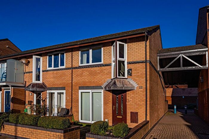 3 Bedroom End Of Terrace House To Rent In Plas Taliesin, Penarth, CF64