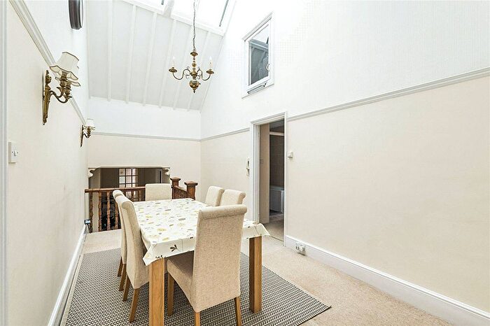 3 Bedroom Flat To Rent In Ridgway, Wimbledon, London, SW19