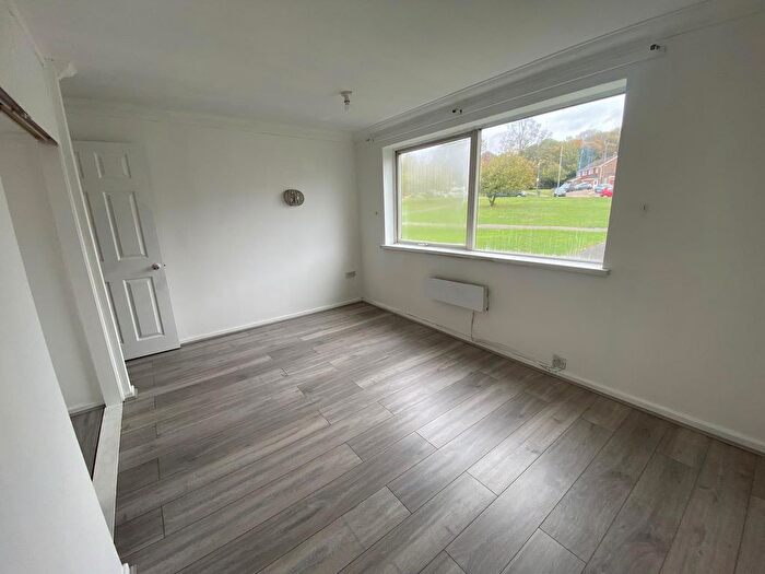 2 Bedroom Flat To Rent In Handcross Road, Luton, LU2