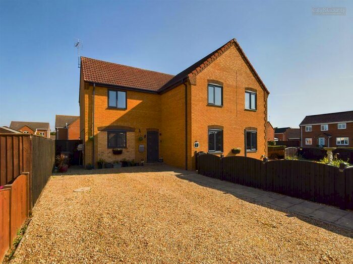 4 Bedroom Detached House For Sale In Market Rasen Way, Holbeach, PE12