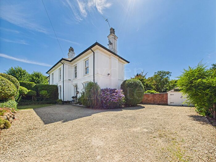 4 Bedroom Semi-detached House For Sale In Chaddesley Road, Kidderminster, DY10