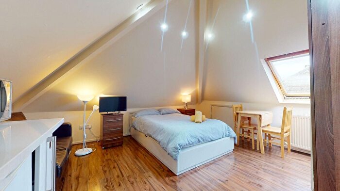 Studio To Rent In Anson Road, London, NW2