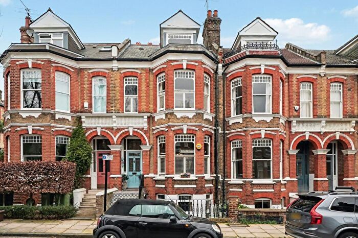 4 Bedroom Terraced House For Sale In Northolme Road, London, N5