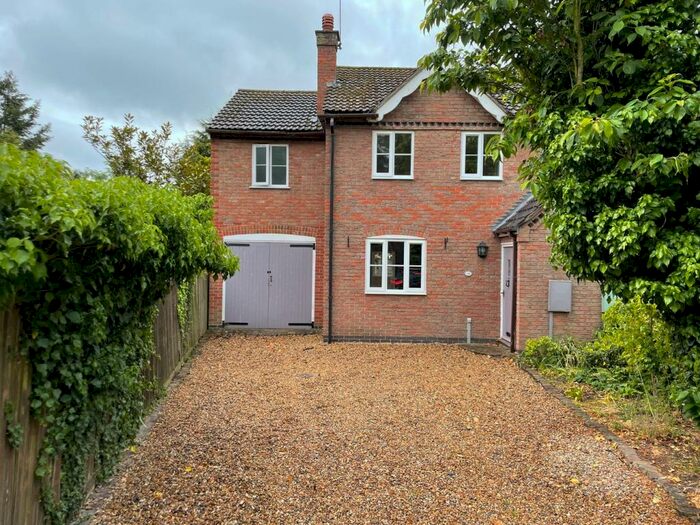 3 Bedroom Semi-Detached House To Rent In St Marys Close, Broughton Astley, Leicester, LE9