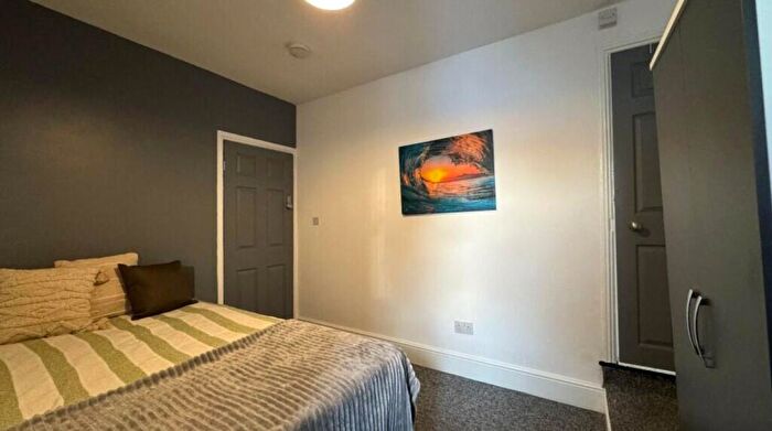 4 Bedroom Apartment To Rent In Camden Rd, London, NW1