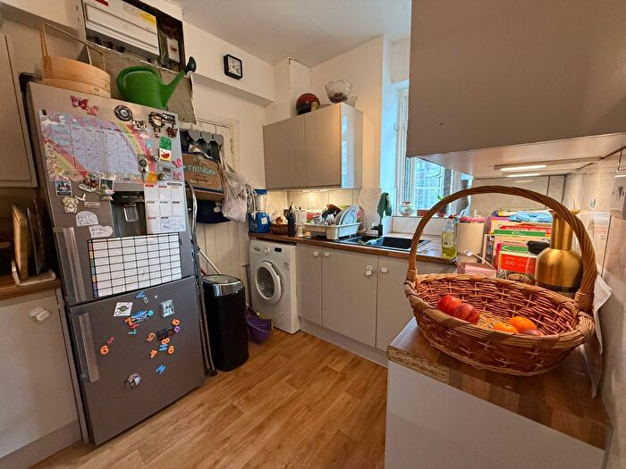 3 Bedroom Flat To Rent In Gloucester Place, London, NW1