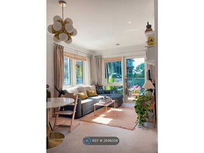 2 Bedroom Flat To Rent In Juniper Drive, London, SW18