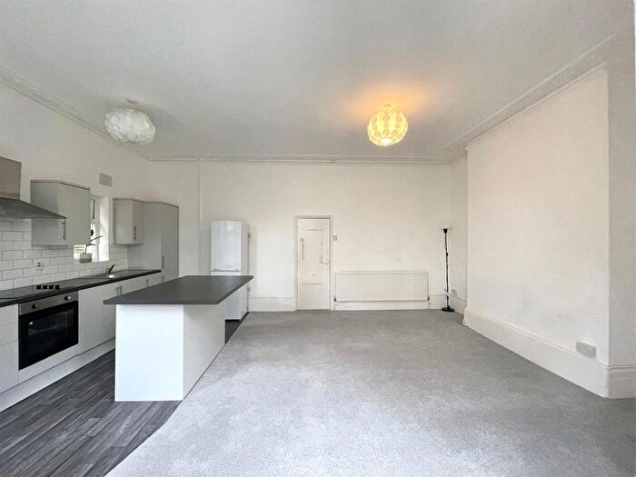 1 Bedroom Flat To Rent In Argyle Road, Ealing, W13