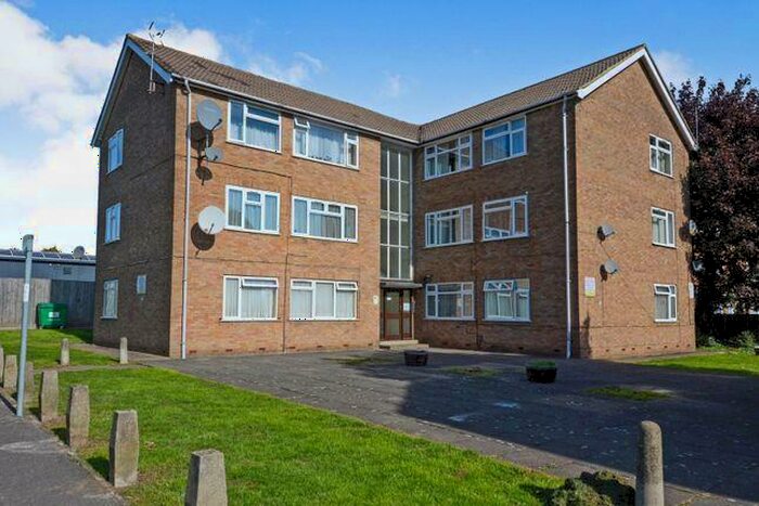2 Bedroom Apartment To Rent In Victoria Road, Ruislip, HA4