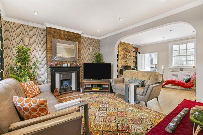 2 Bedroom Terraced House For Sale In Downs Road, Sutton, SM2